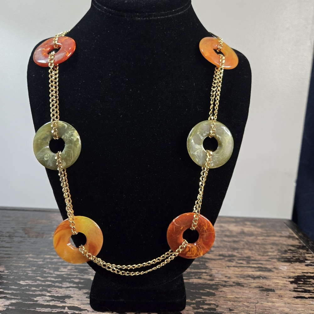 Avon Vintage‎ Gold Tone Necklace with Earthy Agate Style Discs